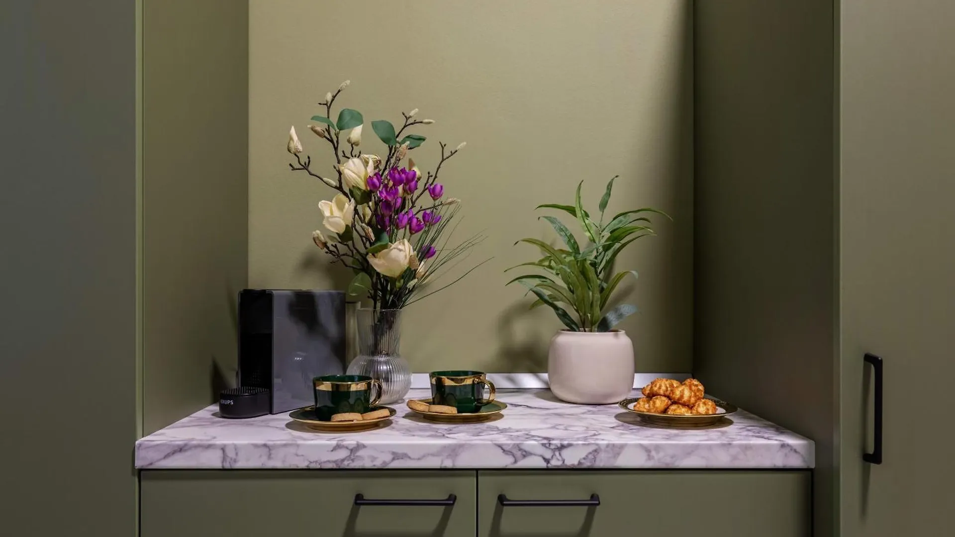 Serene 1Br Apartment In University Square 부쿠레슈티